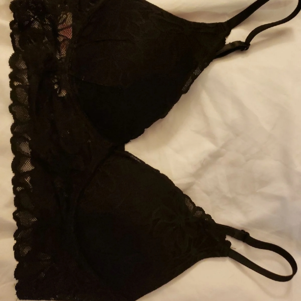 Discontinued push up floral bralette htf
